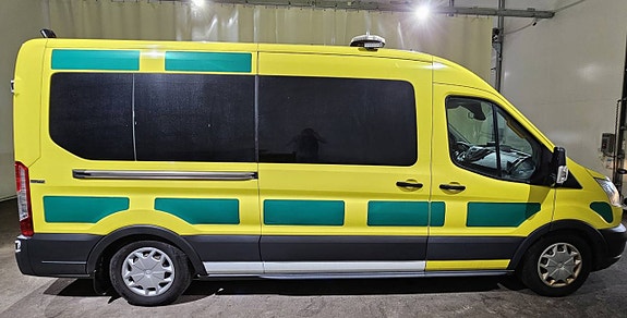 Ford Transit 8 of 12