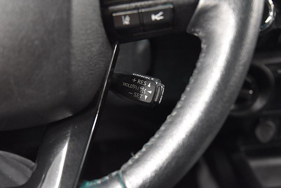 Toyota HiLux 12 of 23
