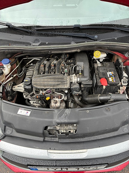 Peugeot 208 5 of 5