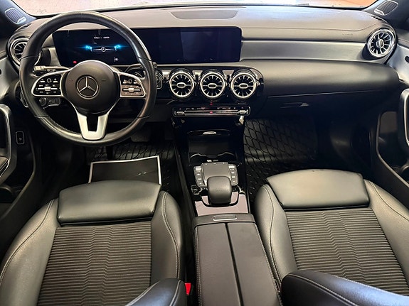 Mercedes-Benz CLA200 d 16 of 27