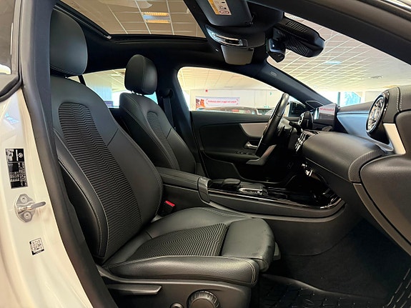 Mercedes-Benz CLA200 d 18 of 27