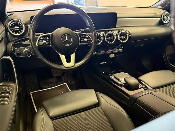 Mercedes-Benz CLA200 d 14 of 27