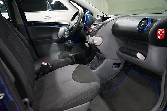 Toyota Aygo 8 of 14