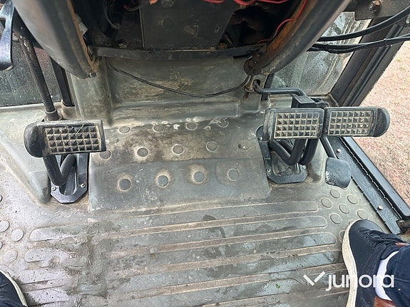Traktor - Valtra 900 med lastare 25 of 30
