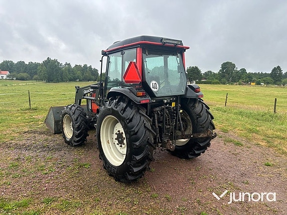 Traktor - Valtra 900 med lastare 5 of 5