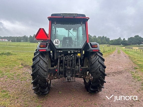 Traktor - Valtra 900 med lastare 7 of 30