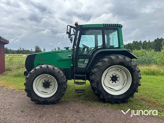 Traktor - Valtra 6350-4 med twin trac 5 of 5