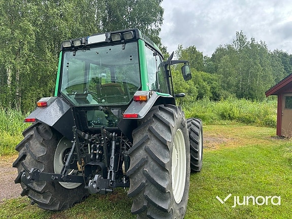Traktor - Valtra 6350-4 med twin trac 11 of 30