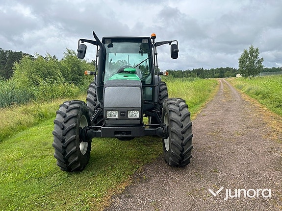 Traktor - Valtra 6350-4 med twin trac 15 of 30