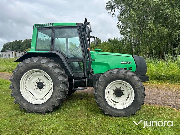 Traktor - Valtra 6350-4 med twin trac 16 of 30