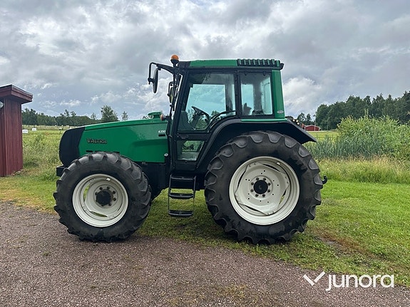 Traktor - Valtra 6350-4 med twin trac 6 of 30