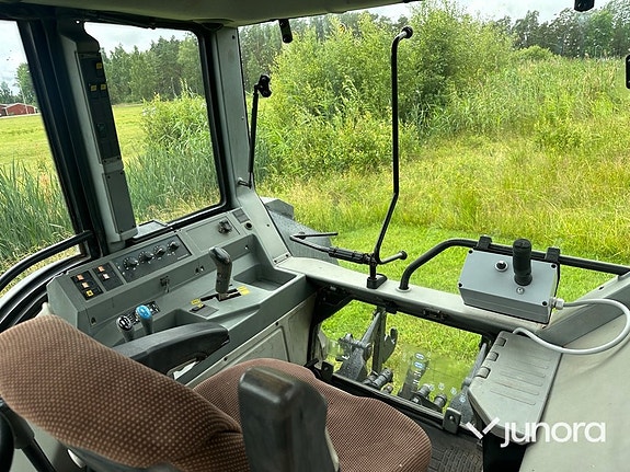 Traktor - Valtra 6350-4 med twin trac 30 of 30