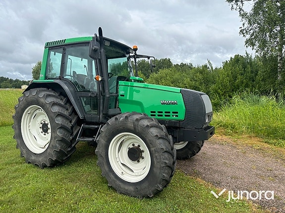 Traktor - Valtra 6350-4 med twin trac 18 of 30