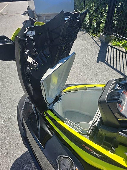 Sea-Doo RXT-X RS 260 med 166 timmar 9 of 10