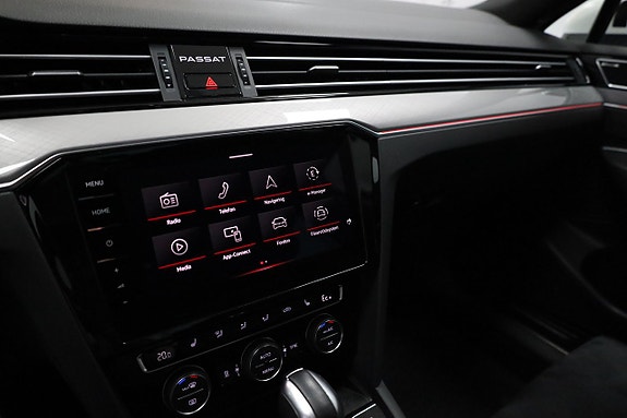 Volkswagen Passat 24 of 24