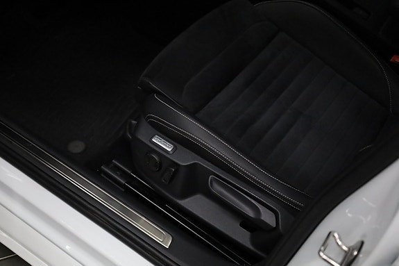 Volkswagen Passat 10 of 24
