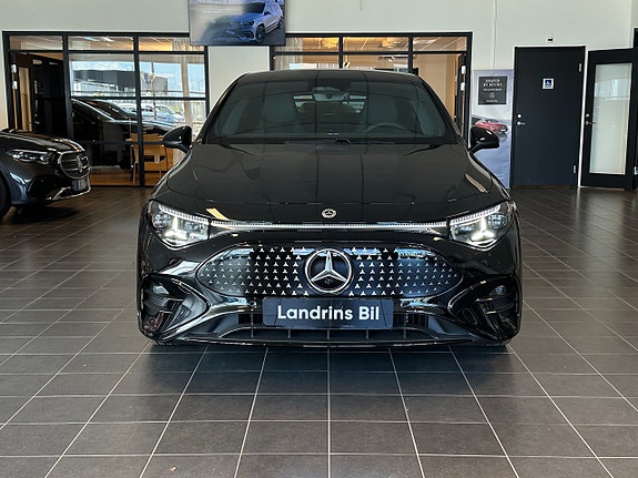 Mercedes-Benz CLA250+ 2 of 5
