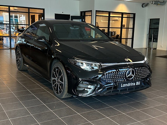 Mercedes-Benz CLA250+ 3 of 5