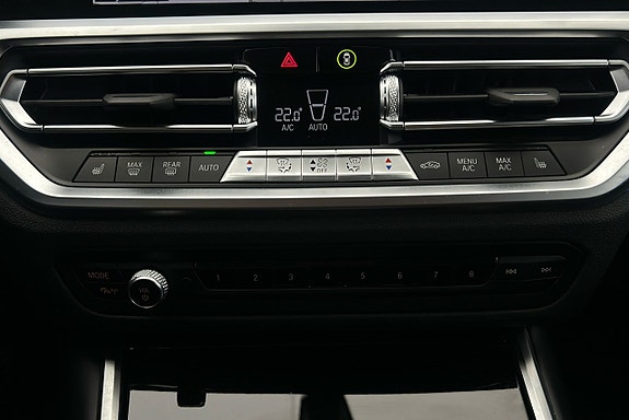 BMW 330e 16 of 21