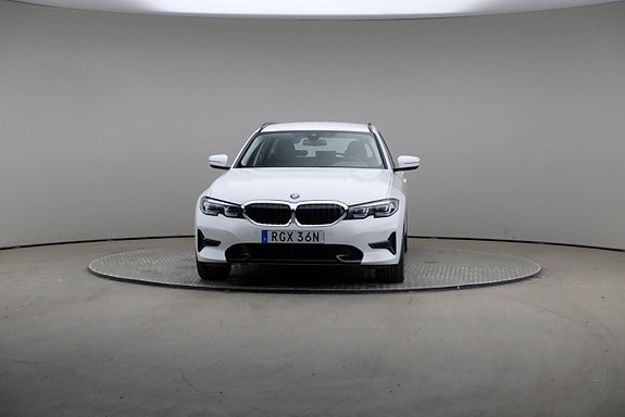 BMW 330e 3 of 21