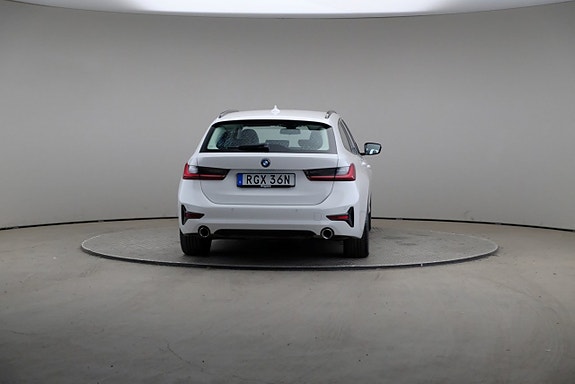 BMW 330e 5 of 21