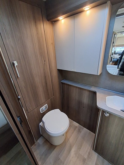 Kabe Royal 740 TDL 9 of 10