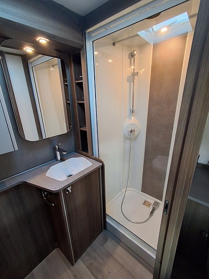 Kabe Royal 740 TDL 10 of 10