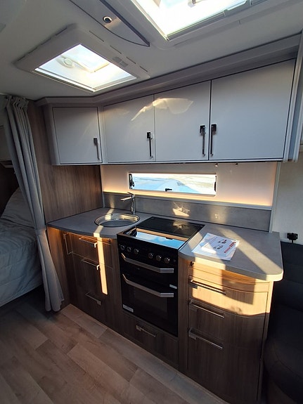 Kabe Royal 740 TDL 6 of 10