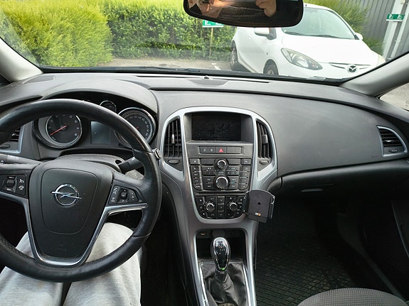 Opel Astra 4 of 5