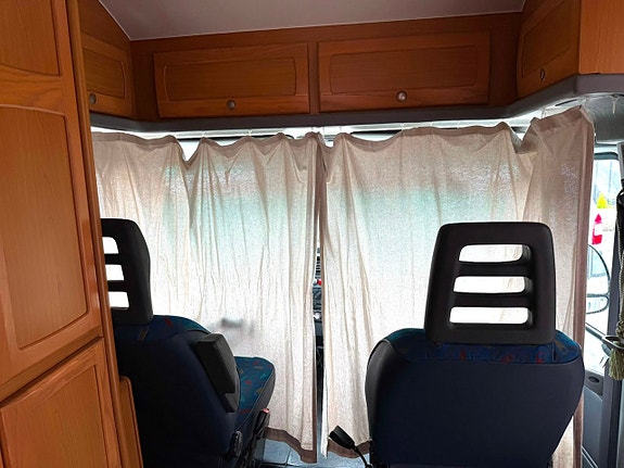 Dethleffs Fiat Campervan 2.8 i.d.TD H 58 Halvintegrerad B-Kort Solceller NyKamrem NyBes 122hk 15 of 29