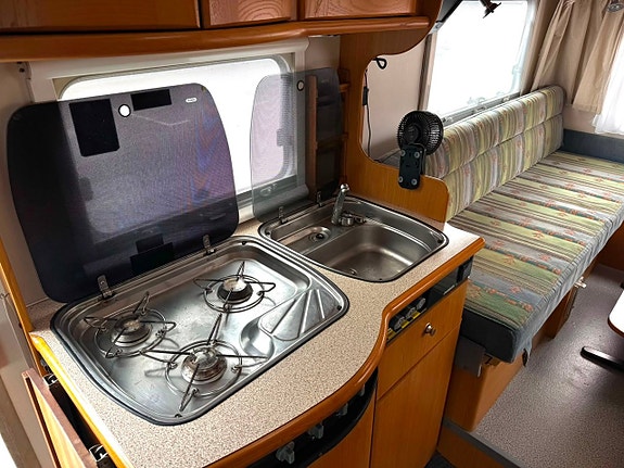 Dethleffs Fiat Campervan 2.8 i.d.TD H 58 Halvintegrerad B-Kort Solceller NyKamrem NyBes 122hk 20 of 29