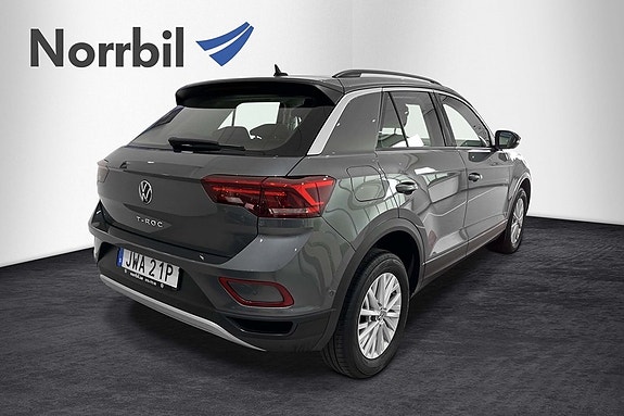 Volkswagen T-Roc 4 of 5