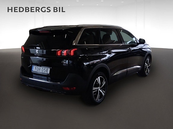 Peugeot 5008 3 of 5