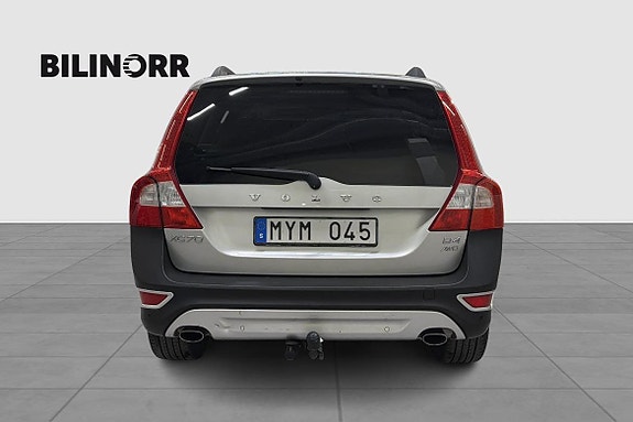 Volvo XC70 4 of 5
