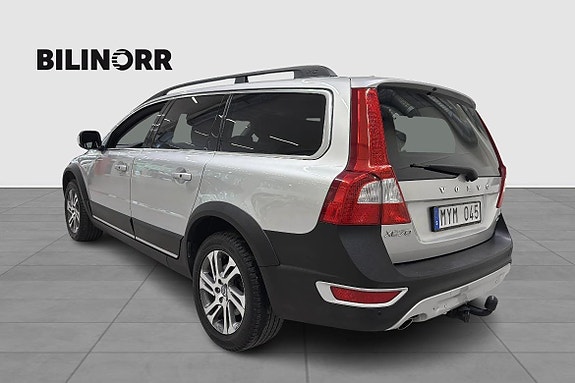 Volvo XC70 2 of 5
