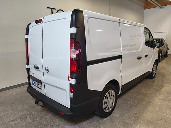 Opel Vivaro 5 of 5
