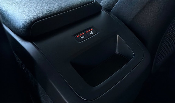 Volvo XC60 13 of 27