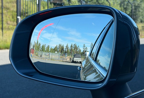 Volvo XC60 14 of 27
