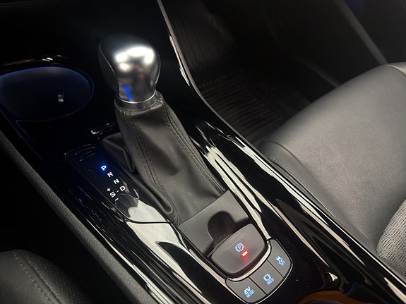 Toyota C-HR 21 of 30