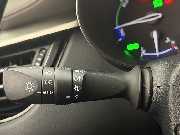 Toyota C-HR 26 of 30