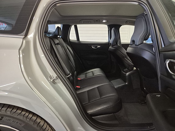Volvo V60 14 of 24