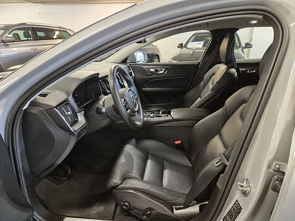 Volvo V60 8 of 24