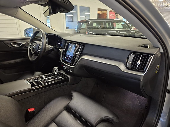 Volvo V60 12 of 24