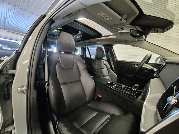 Volvo V60 13 of 24
