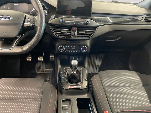 Ford Focus 11 of 21