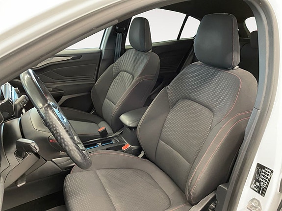 Ford Focus 9 of 21