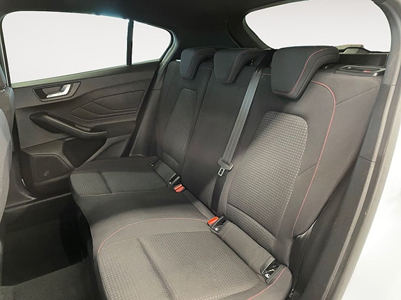 Ford Focus 14 of 21