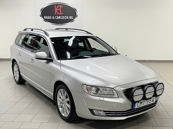 Volvo V70 2 of 5