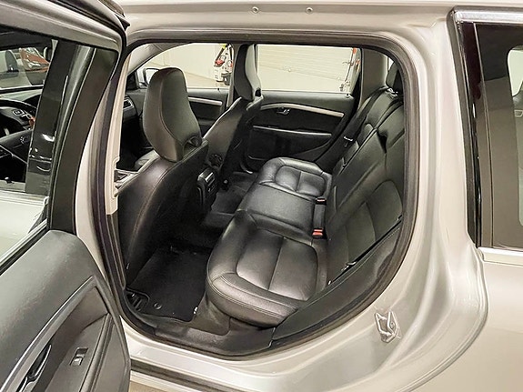 Volvo V70 5 of 5