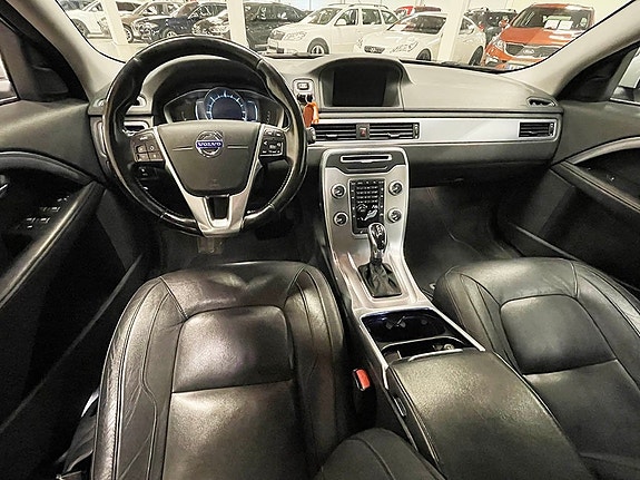 Volvo V70 6 of 7